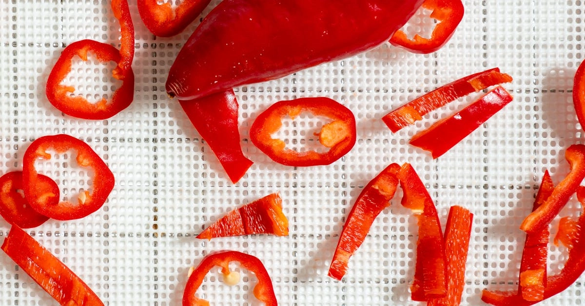 Яркая мексиканская игра Hot Chilli с красным перцем и праздничной атмосферой