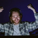 Радостная игра The Dog House с виртуальными собачками для счастья